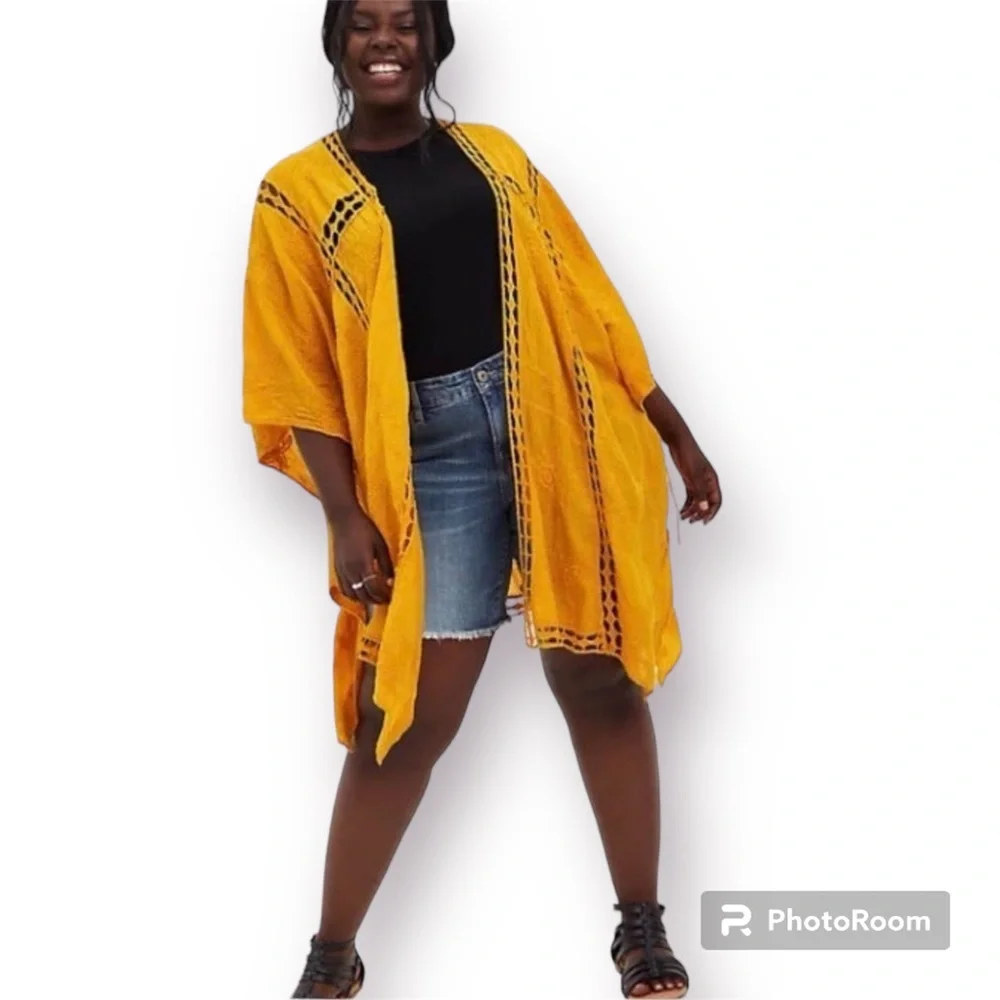 Torrid Eyelet Wrap Yellow lightweight Ruana - Picture 1 of 2